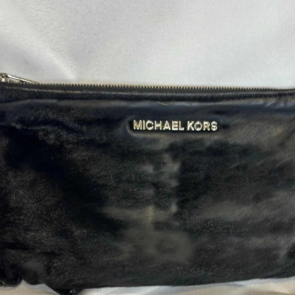Michael Kors Black Clutch leather - faux fur